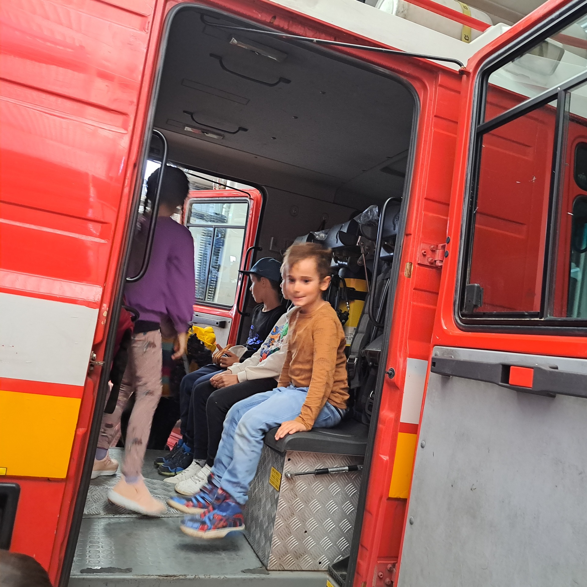 Deti z ŠKD u hasičov - Obrázok 5