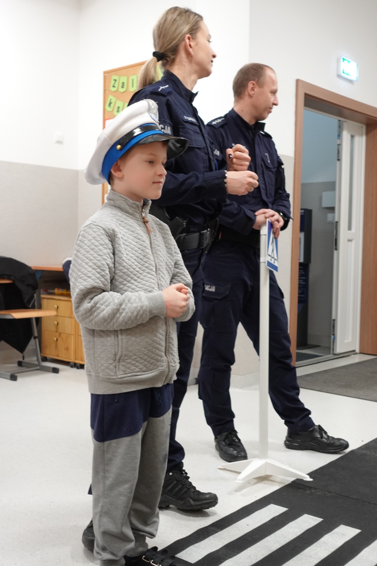 Wizyta przedstawicieli ostrowskiej Policji - Obrazek 2
