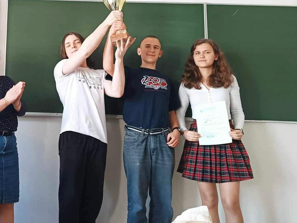 Sukces naszych uczniów w XVII Międzyszkolnym Konkursie Matematycznym ,,Piórko''. - Obrazek 1