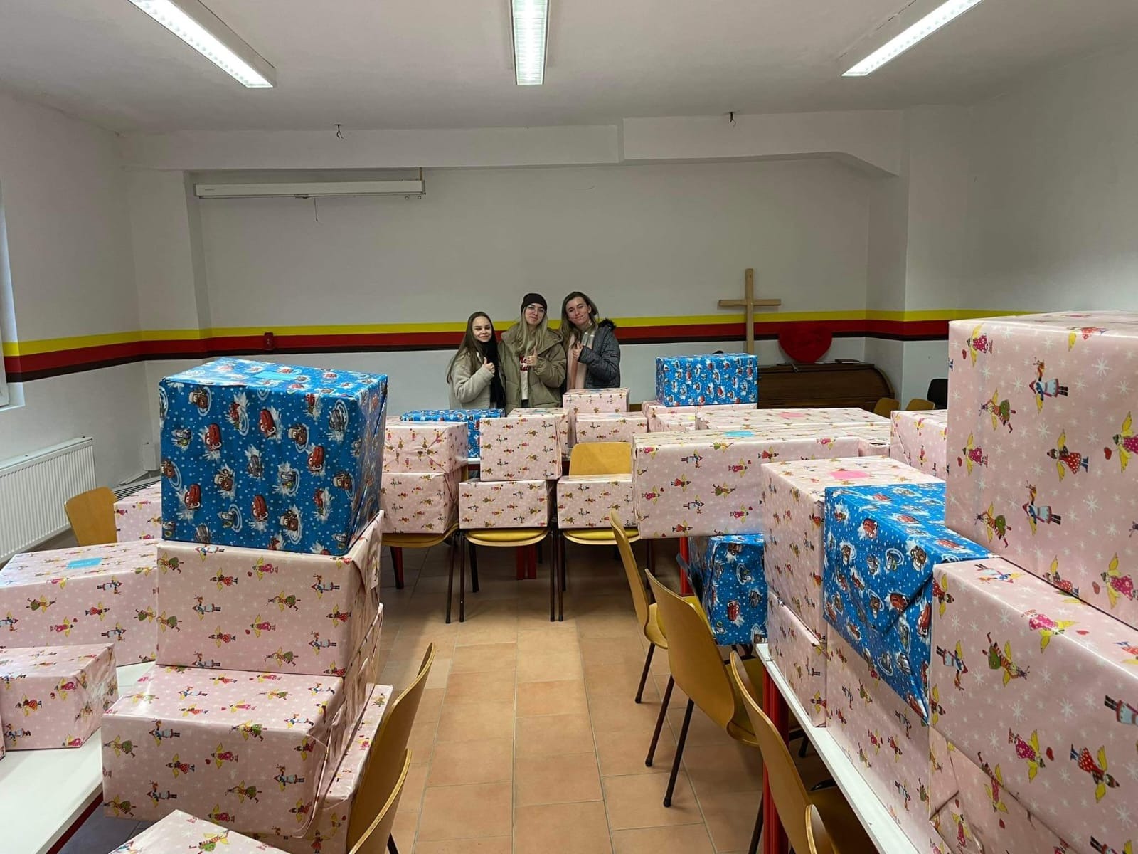 Darčeky pre deti v Komunitnom centre Rimavská Píla. - Obrázok 2