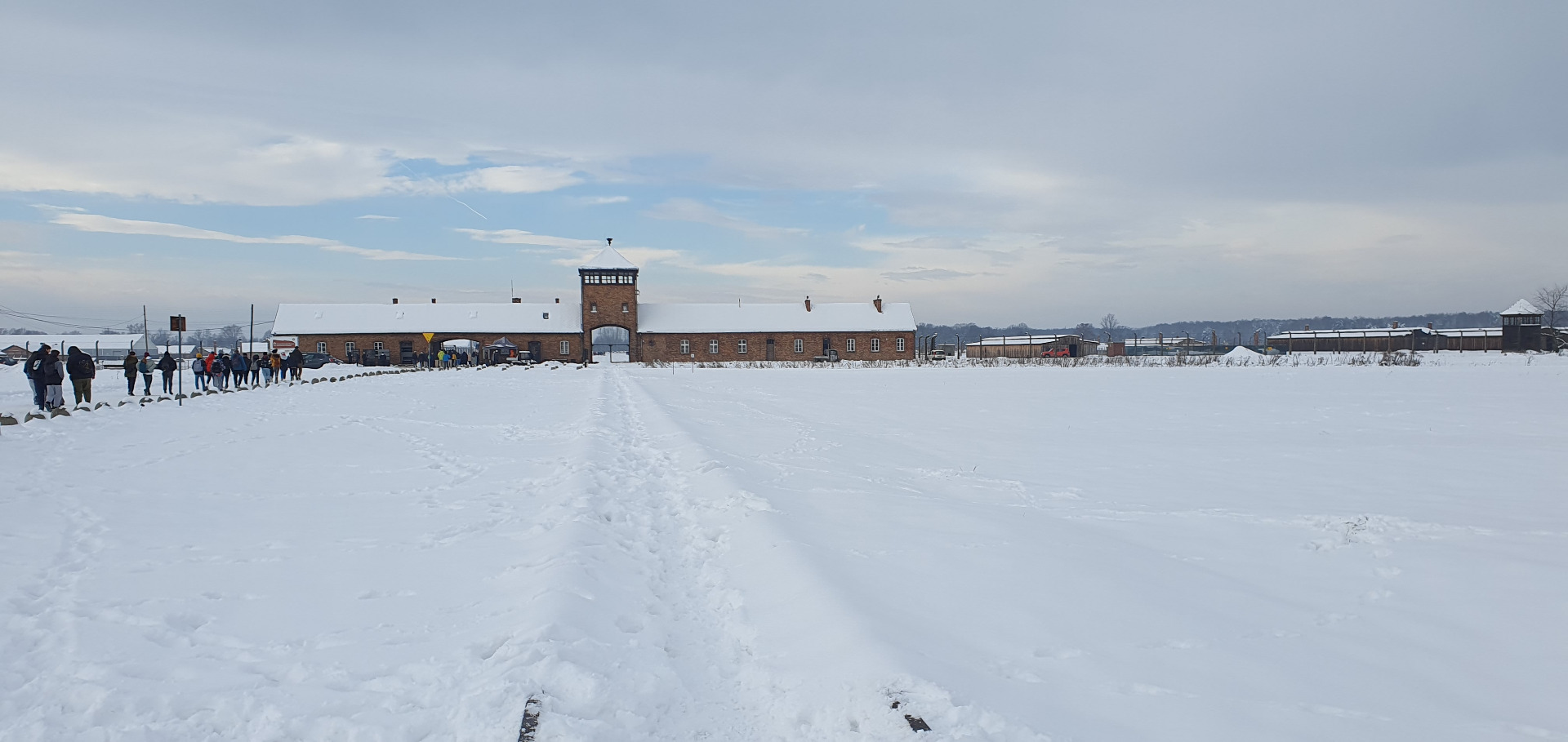 Wycieczka kl.VIII do Muzeum Auschwitz-Birkenau - Obrazek 3