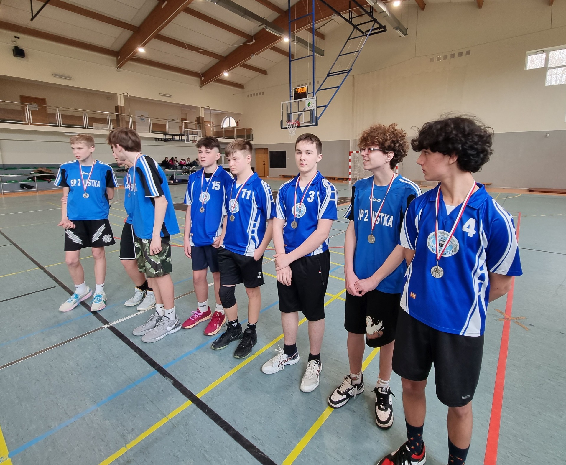 Srebrny medal koszykarzy w Powiatowej Olimpiadzie Młodzieży - Obrazek 2