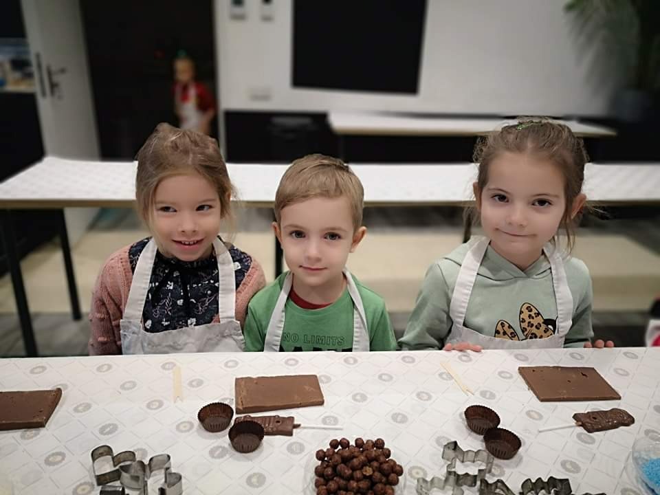 Warsztaty czekoladowe 💝♥️💖🎄Mali Odkrywcy na wycieczce do Krakowskiej Manufactury Czekolady 🍡🍮🍭 - Obrazek 2