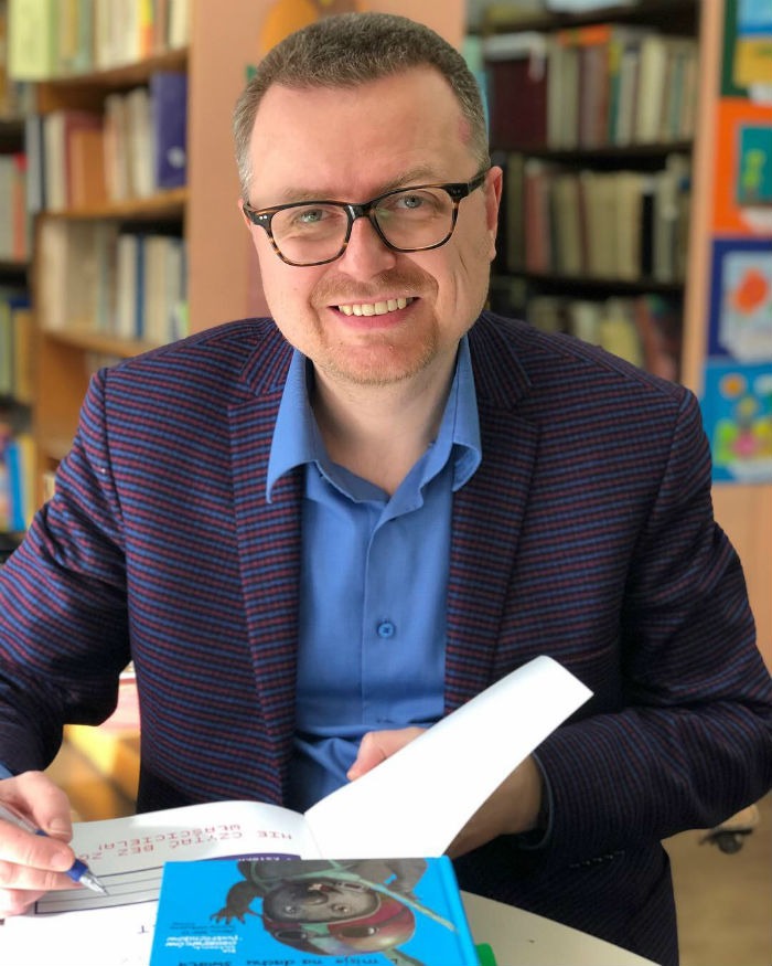 Pan Marcin Kozioł autor książek dla dzieci i młodzieży.